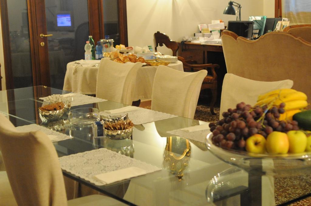 Al Melograno - Room & Breakfast Bologna Eksteriør bilde